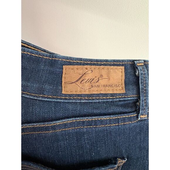 NWOT Levi's Bold Curve Dark Wash Jeans - Picture 4 of 7